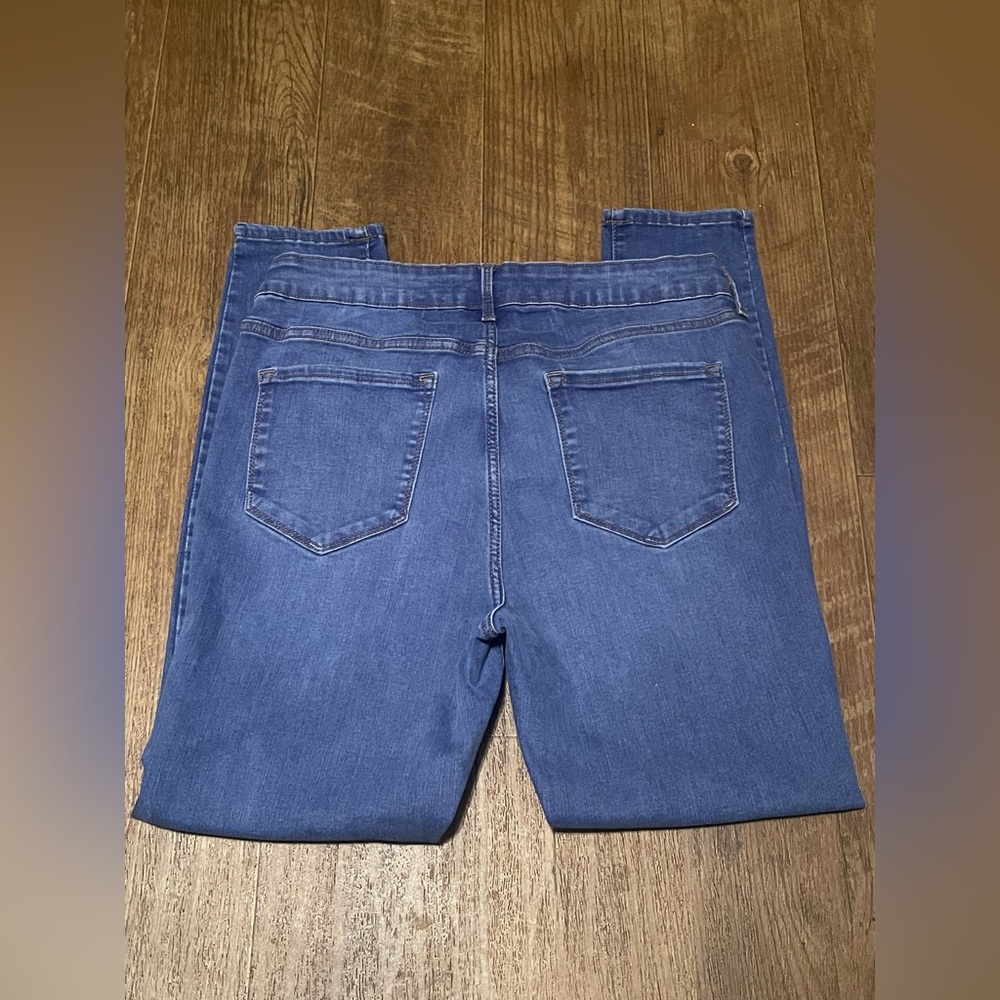 Old Navy Women's Jeggings - Picture 7 of 7